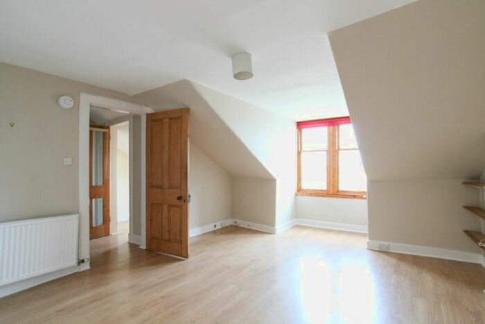 3 Bedroom Flat To Rent In East Claremont Street, Bellevue, Edinburgh, EH7
