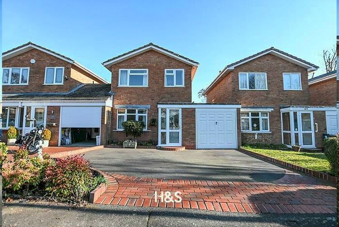 3 Bedroom Link Detached House To Rent In Myton Drive, Shirley, Solihull, B90