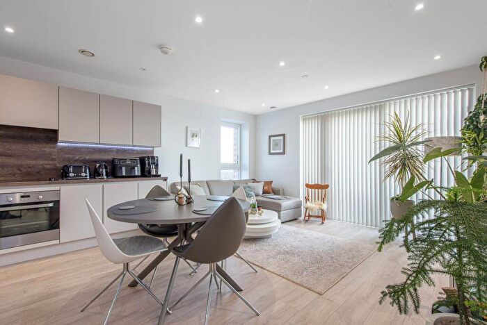 2 Bedroom Flat For Sale In Damsel Walk, Hendon, London, NW9