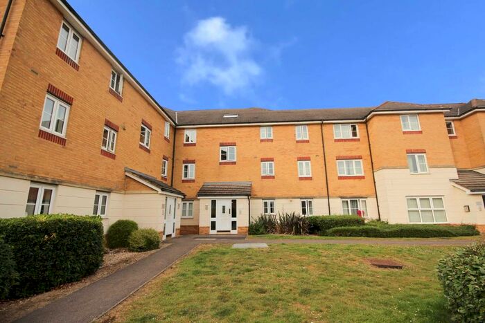 2 Bedroom Flat To Rent In Sommerville Rise, Bracknell, RG12