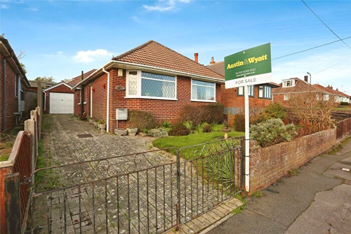 2 Bedroom Bungalow For Sale In Byron Road, Southampton, Hampshire, SO19