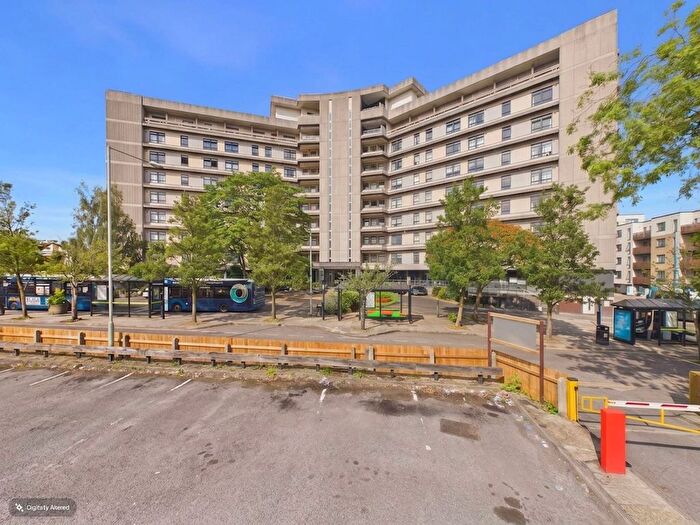 2 Bedroom Flat To Rent In Park Street, The Panorama Park Street, TN24