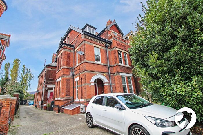 1 Bedroom Flat To Rent In Pelham Road, Gravesend, Kent, DA11