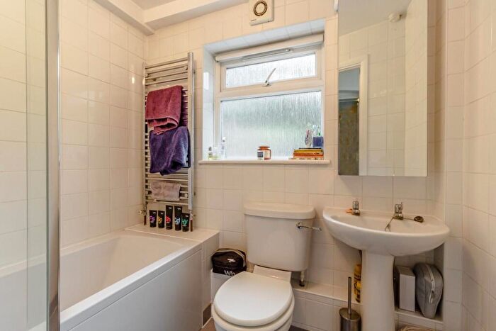 2 Bedroom House To Rent In Sunnyside Road, Epping, CM16