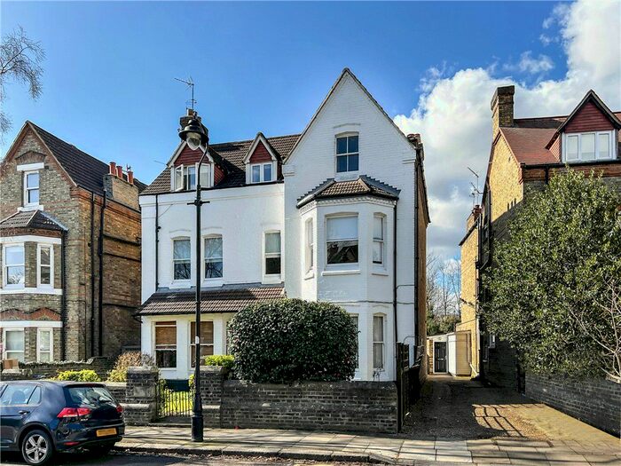 1 Bedroom Flat To Rent In Grange Park, Ealing, London, W5