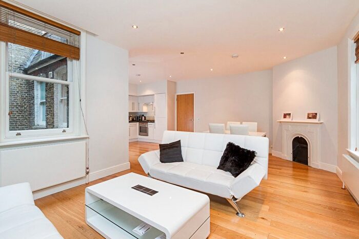 2 Bedroom Flat To Rent In Long Acre, Covent Garden, WC2E
