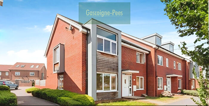 4 Bedroom House To Rent In John Hunt Drive Basingstoke, RG24