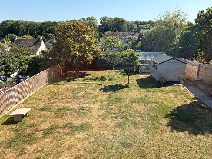 4 Bedroom Detached House For Sale In East Drove, BH19 - Photo 2