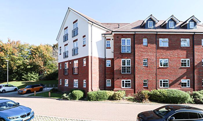 2 Bedroom Flat To Rent In Millstone Way, Harpenden, AL5