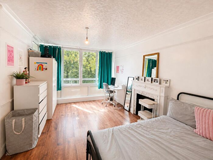 4 Bedroom Flat To Rent In Leopold Street, London, E3