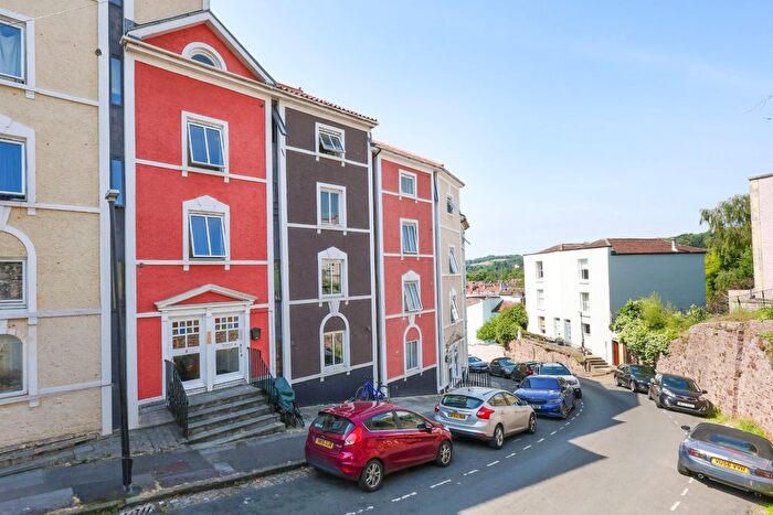 1 Bedroom Flat For Sale In Ambrose Road, Clifton, Bristol, BS8