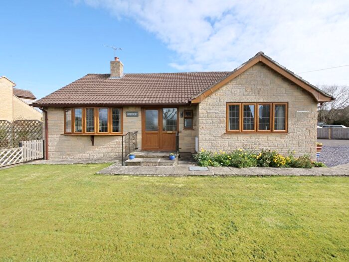 3 Bedroom Detached Bungalow For Sale In Shorts Green Lane, Motcombe, Shaftesbury, SP7
