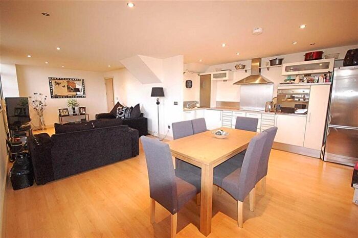 2 Bedroom Duplex To Rent In John William Court, John William Street, Huddersfield, West Yorkshire, HD1