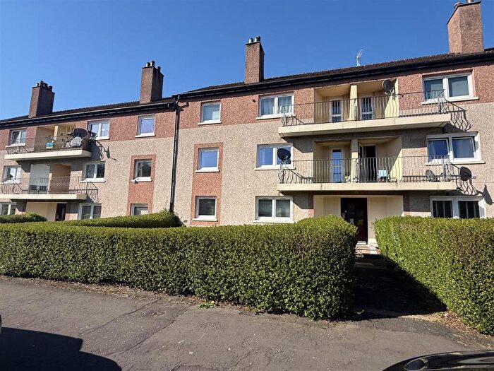 2 Bedroom Flat For Sale In Harrow Place, Drumchapel, G15