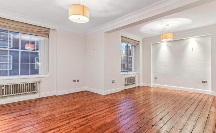 3 Bedroom Apartment To Rent In Cunningham Place, St John's Wood, London, NW8