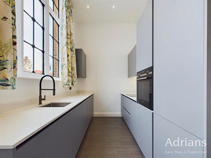 2 Bedroom Apartment For Sale In St. Johns Court, Moulsham Street, Chelmsford, CM2