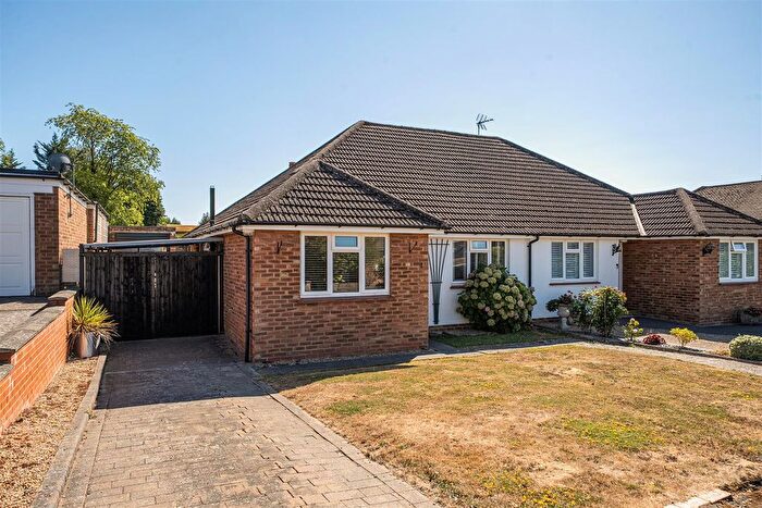 2 Bedroom Bungalow For Sale In Penfold Way, Loose, Maidstone, ME15