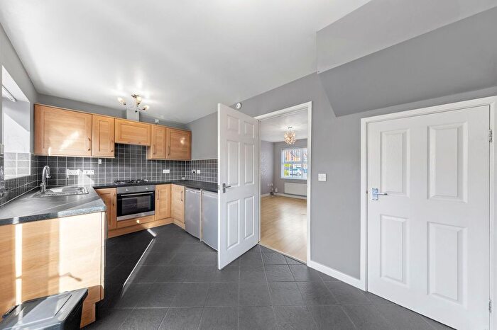 3 Bedroom Semi-detached House For Sale In Carnaby Place, Great Sankey, WA5