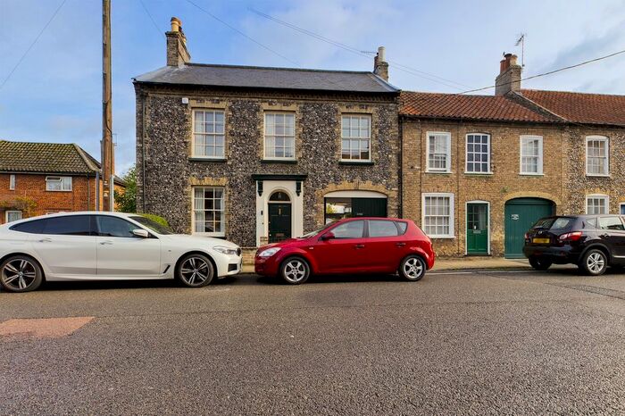 4 Bedroom End Of Terrace House To Rent In Earls Street, Thetford, IP24