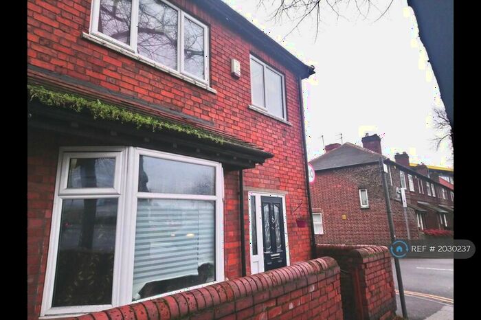 3 Bedroom Semi-Detached House To Rent In Abbey Street, Nottingham, NG7