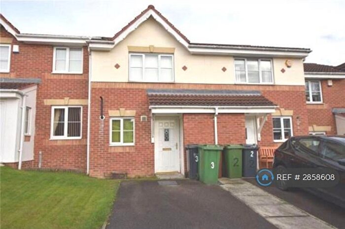 2 Bedroom Terraced House To Rent In Oakham Garth, Leeds, LS9