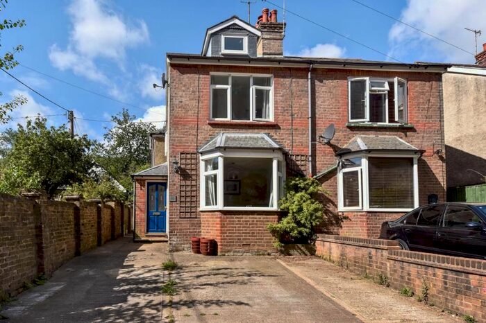 3 Bedroom Semi-Detached House For Sale In Chesham, Buckinghamshire, HP5