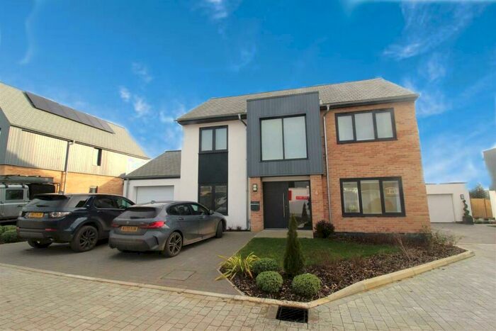 4 Bedroom Detached House To Rent In Leonards Square, Thorverton, EX5