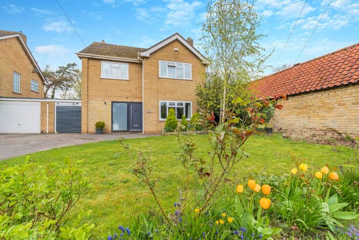 4 Bedroom Detached House For Sale In Barnack Road, Bainton, Stamford, PE9