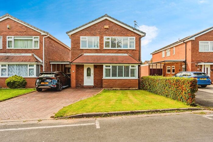 4 Bedroom Link Detached House For Sale In Delfur Road, Bramhall, Stockport, Greater Manchester, SK7