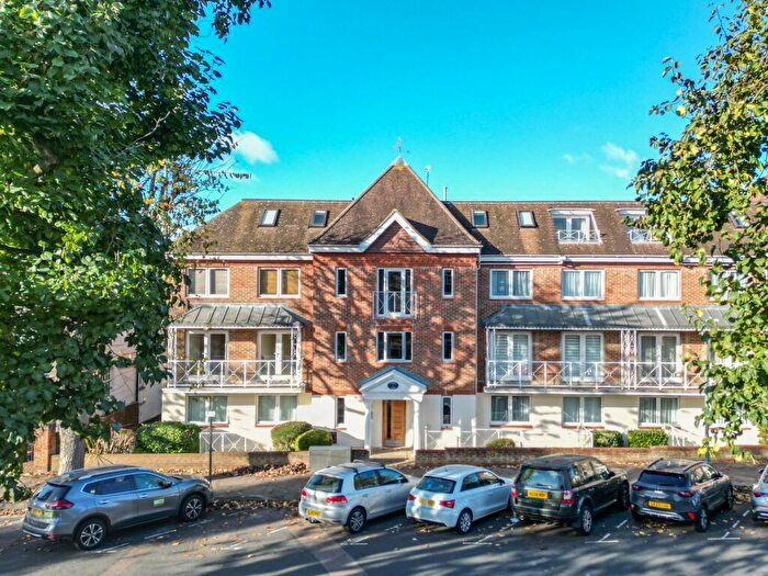2 Bedroom Flat For Sale In Palmeira Avenue, Hove, BN3