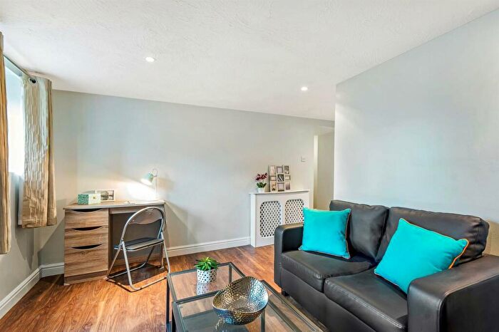 1 Bedroom Flat To Rent In Hyde Park Road, Leeds, LS6