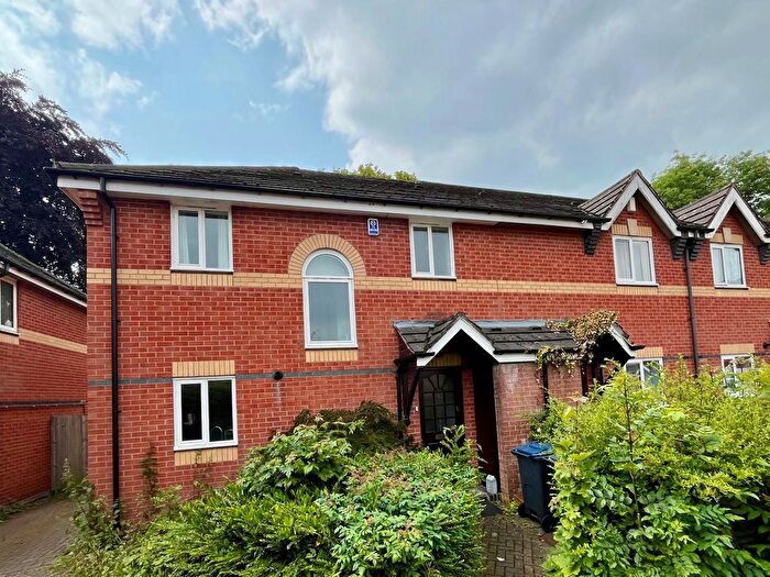 3 Bedroom Semi-Detached House To Rent In Sovereign Way, Moseley, B13