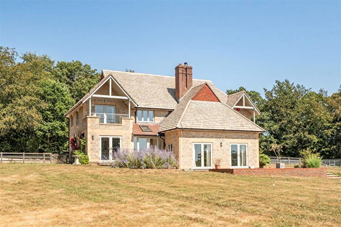 4 Bedroom Detached House To Rent In Gentles Lane, Passfield, GU30