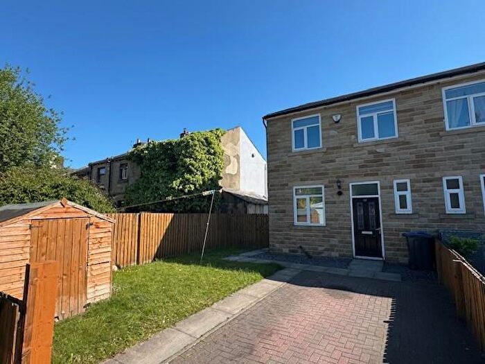 3 Bedroom Semi-Detached House For Sale In Garden Field, Wyke, BD12