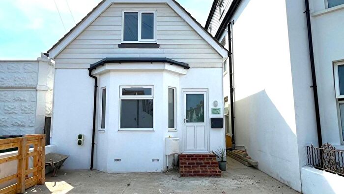 2 Bedroom Detached House To Rent In Norton Road, Newhaven, BN9