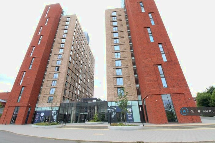 2 Bedroom Flat To Rent In Wharf End, Trafford Park, Manchester, M17
