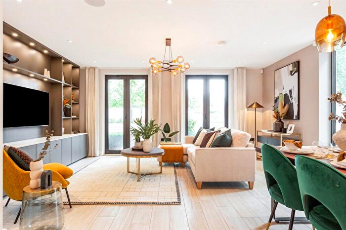 2 Bedroom Apartment For Sale In The Exchange, Parabola Road, Cheltenham, Gloucestershire, GL50