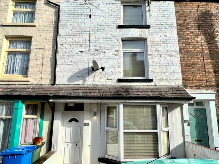 3 Bedroom Terraced House To Rent In Oxford Street, Scarborough, YO12