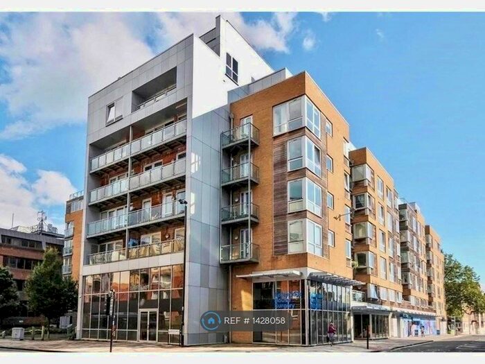 3 Bedroom Flat To Rent In Telephone House, Southampton, SO14