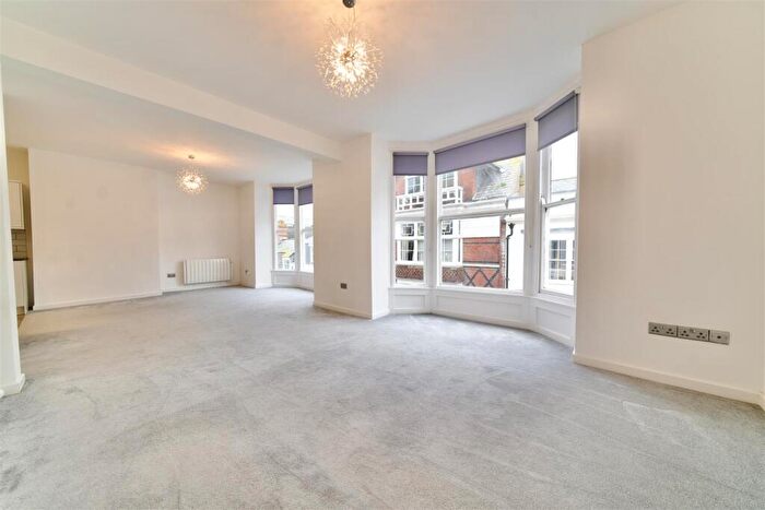 3 Bedroom Flat For Sale In Maiden Street, Weymouth, DT4