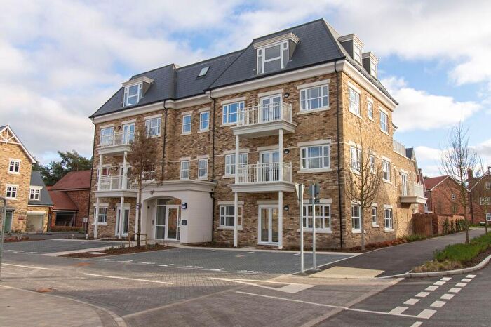 1 Bedroom Flat For Sale In Sundew Avenue, Fleet, GU51