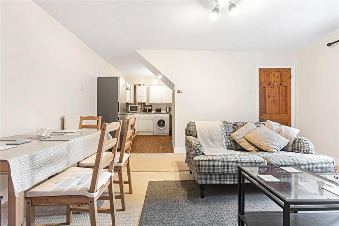 2 Bedroom Semi-Detached House To Rent In St Marys Road, Oxford, OX4