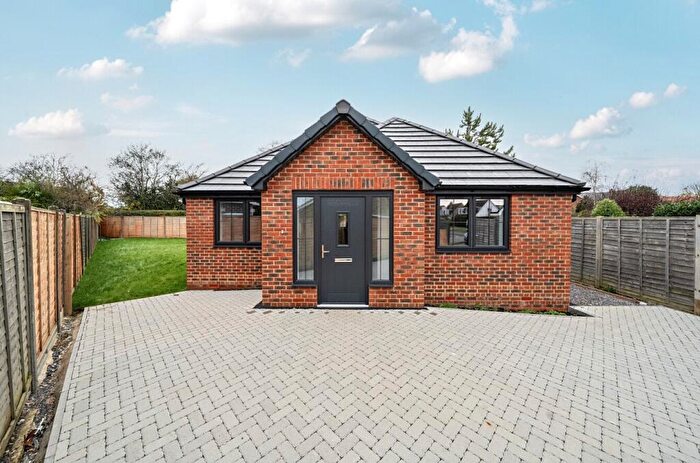 3 Bedroom Bungalow To Rent In Eastfield Close, Emsworth, West Sussex, PO10