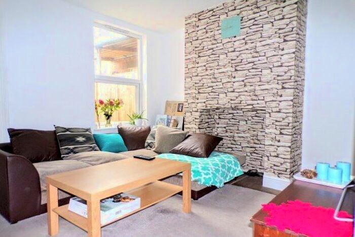 2 Bedroom Property To Rent In High Town Road, Luton, LU2