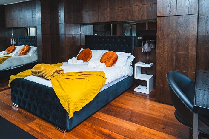 Studio To Rent In Wilton Road, London, SW1V