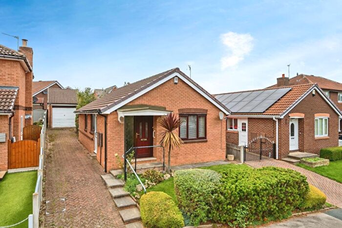 2 Bedroom House For Sale In Parlington Meadow, Barwick In Elmet, Leeds, LS15