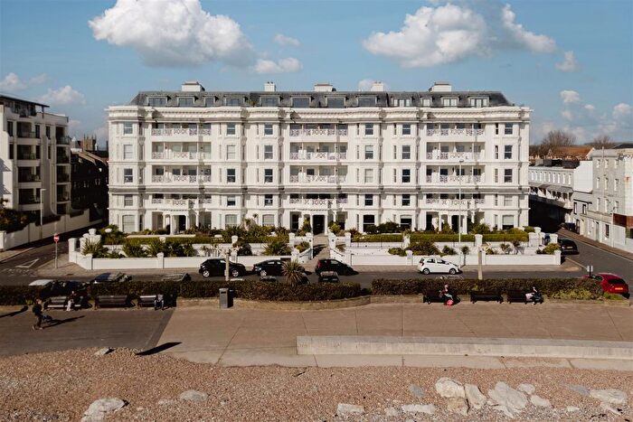 3 Bedroom Flat For Sale In Marine Parade, Worthing, BN11