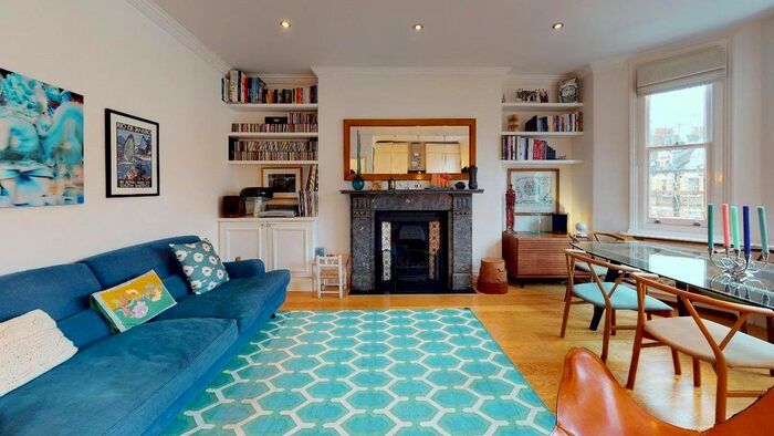 3 Bedroom Flat To Rent In Crossfield Road, Belsize Park, London, NW3