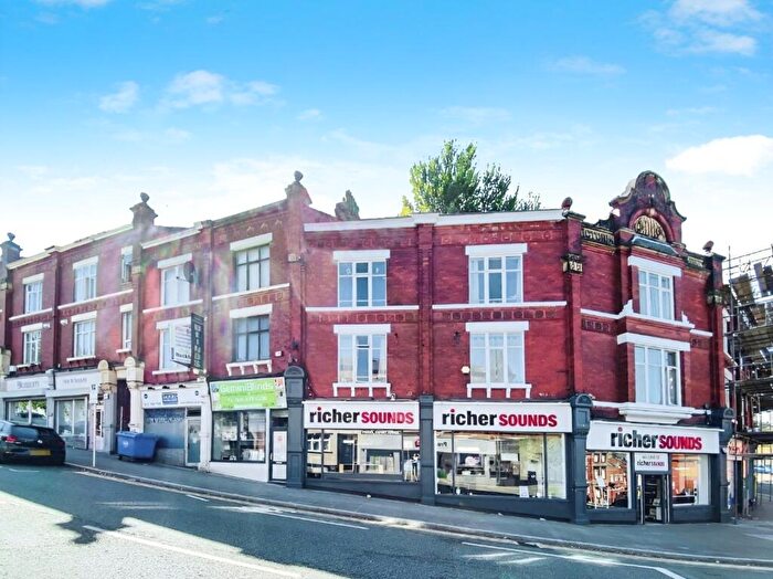 3 Bedroom Flat To Rent In Wellington Street, Stockport, Greater Manchester, SK1