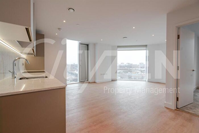 2 Bedroom Flat To Rent In Victoria Riverside, Dantzic Street, Manchester, M4